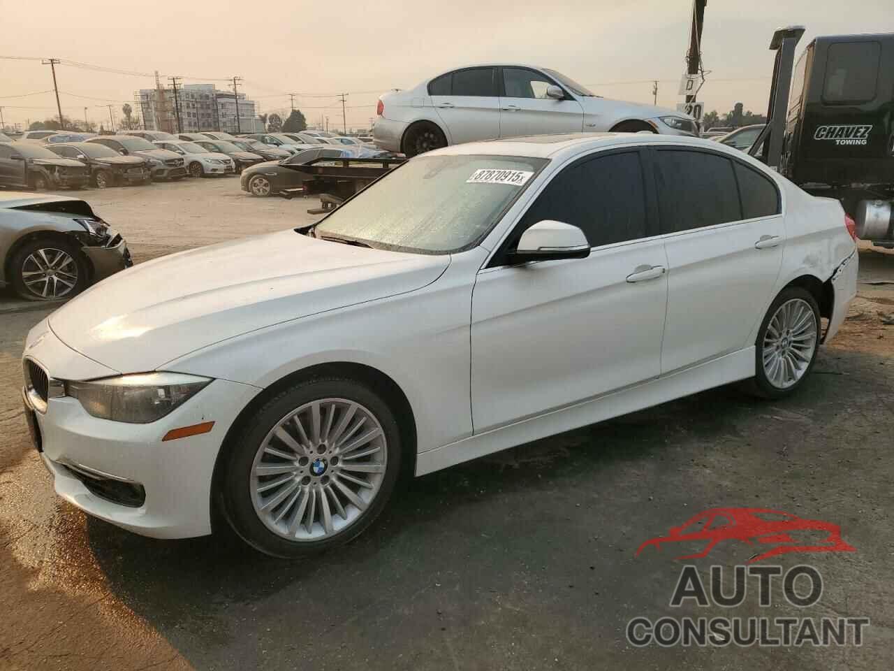 BMW 3 SERIES 2013 - WBA3C1G51DNR46397