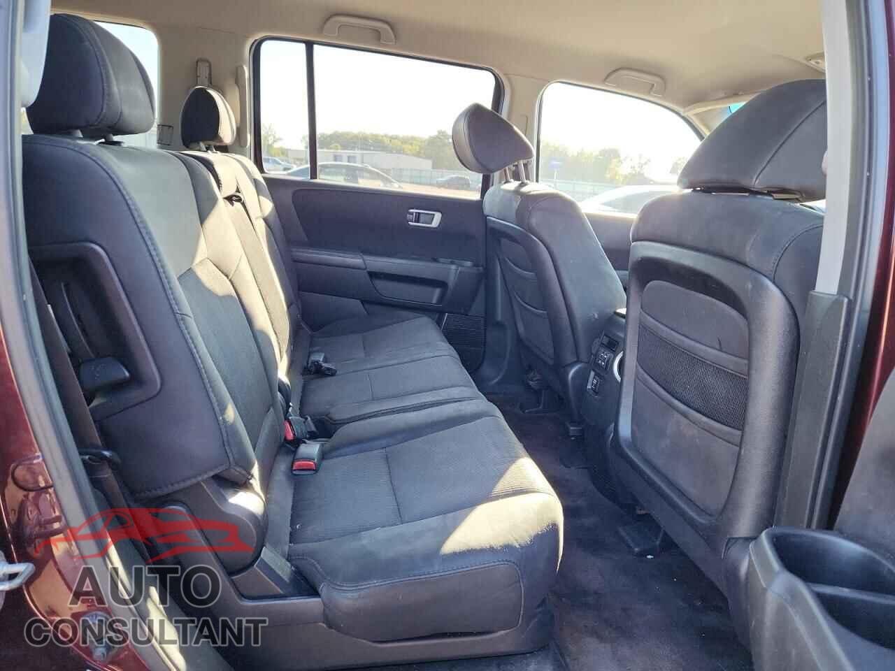 HONDA PILOT 2011 - 5FNYF3H41BB012799