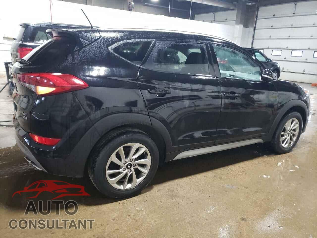 HYUNDAI TUCSON 2017 - KM8J3CA26HU433819