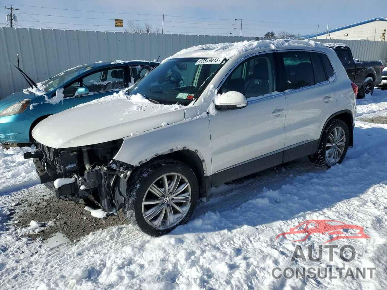 VOLKSWAGEN TIGUAN 2013 - WVGBV3AX9DW077875