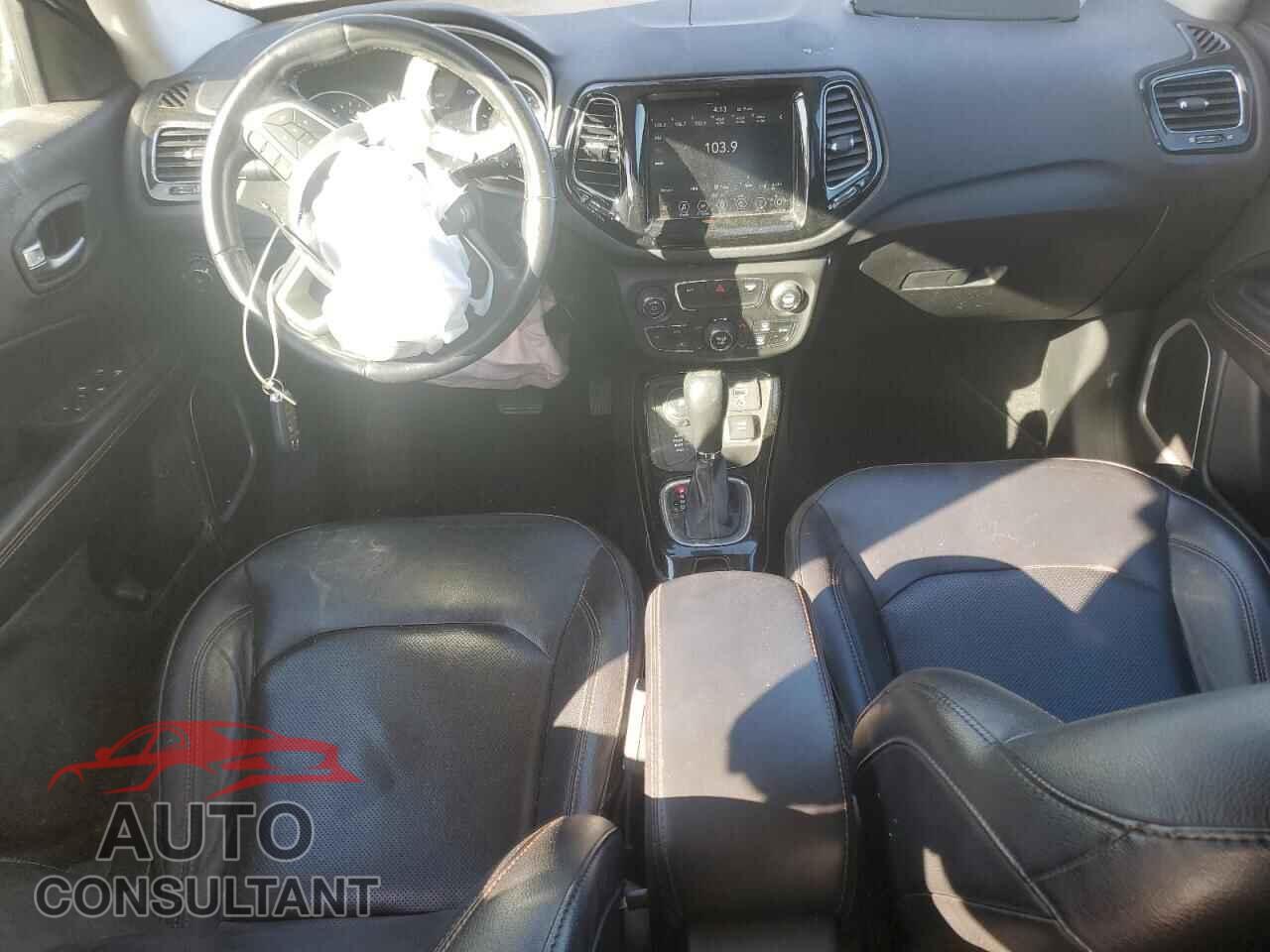 JEEP COMPASS 2020 - 3C4NJDCB7LT119002
