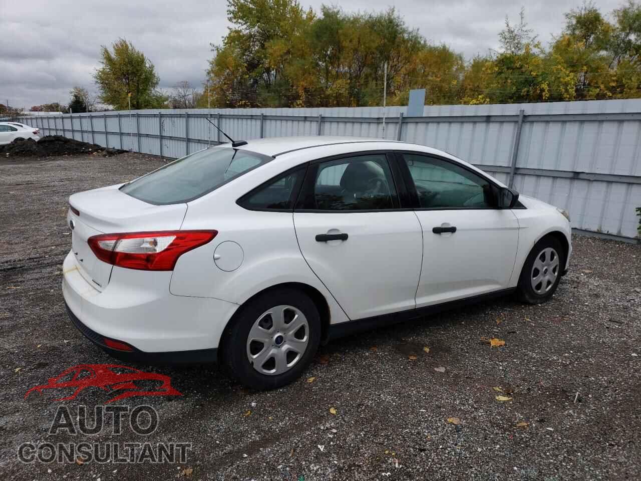 FORD FOCUS 2013 - 1FADP3E2XDL154539