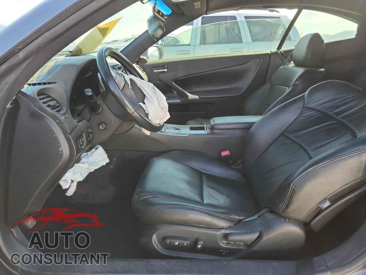 LEXUS IS 2013 - JTHFF2C21D2528074