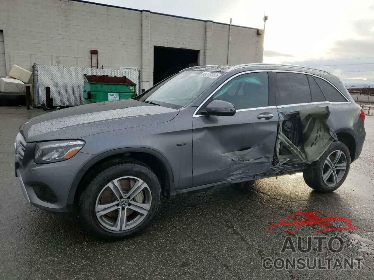 MERCEDES-BENZ GLC-CLASS 2019 - WDC0G5EB6KF498265