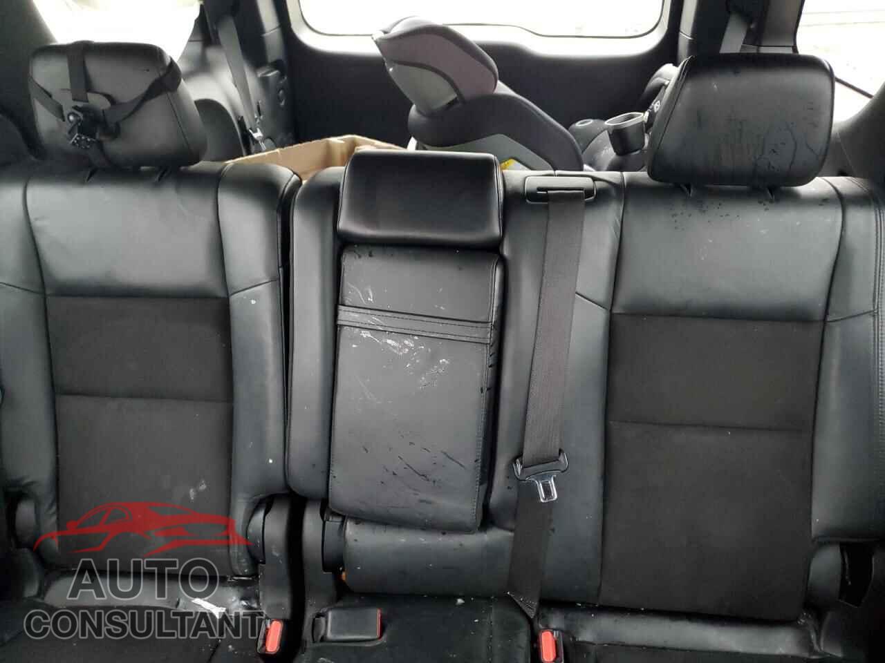 DODGE DURANGO 2019 - 1C4RDJDG3KC557124