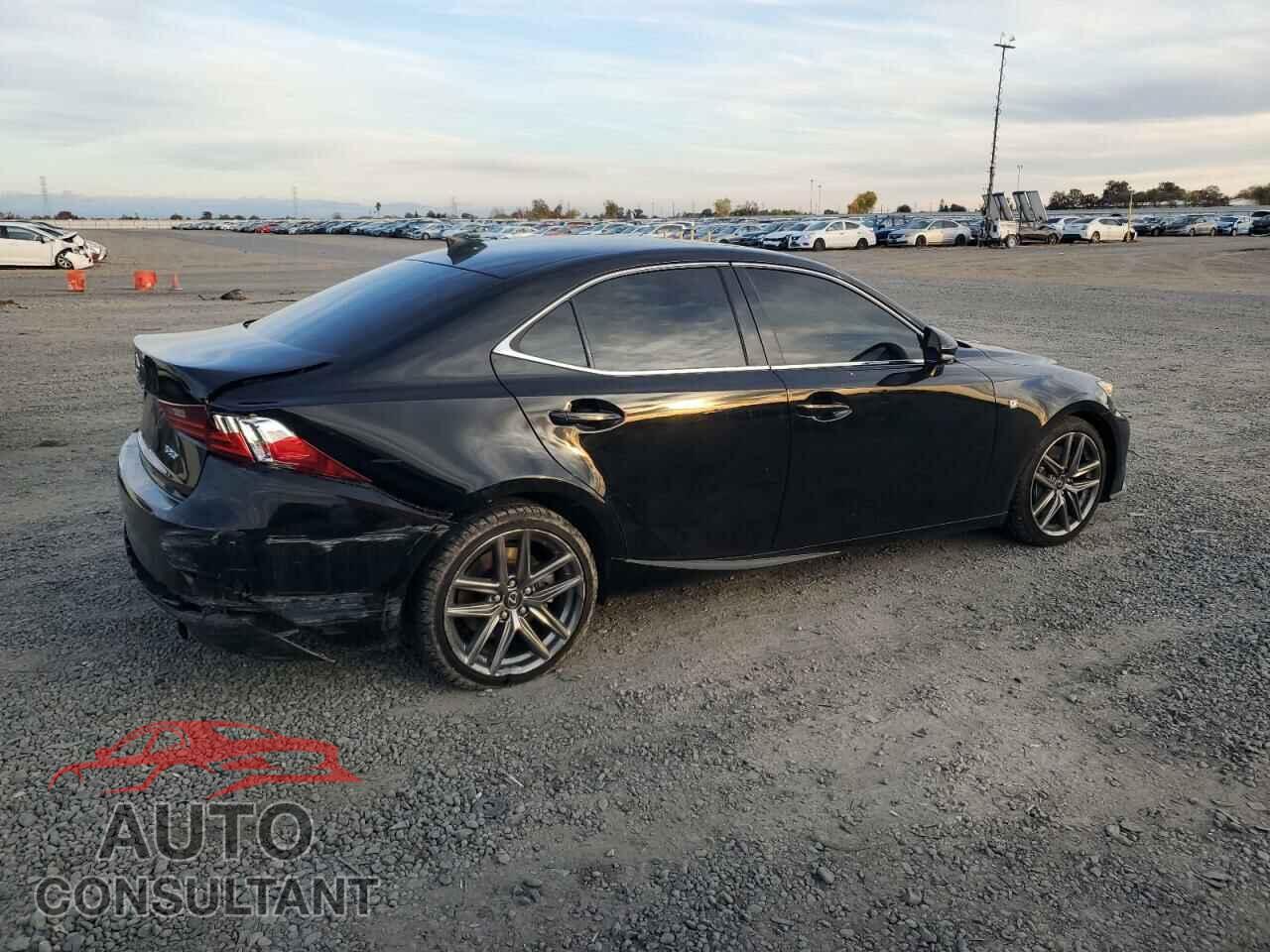 LEXUS IS 2014 - JTHBE1D24E5012401