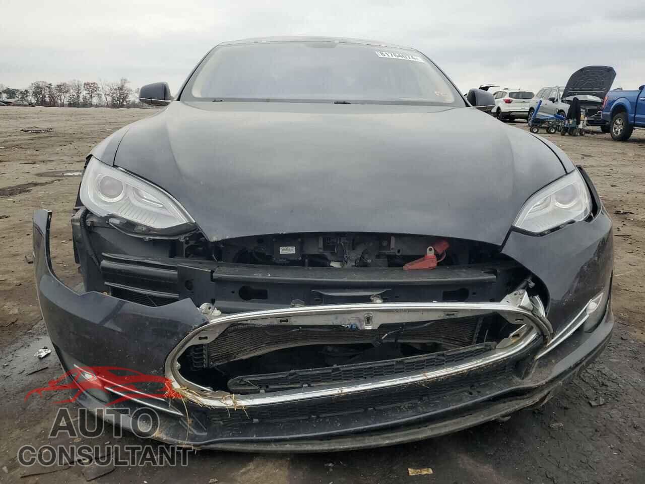 TESLA MODEL S 2013 - 5YJSA1DN3DFP10647