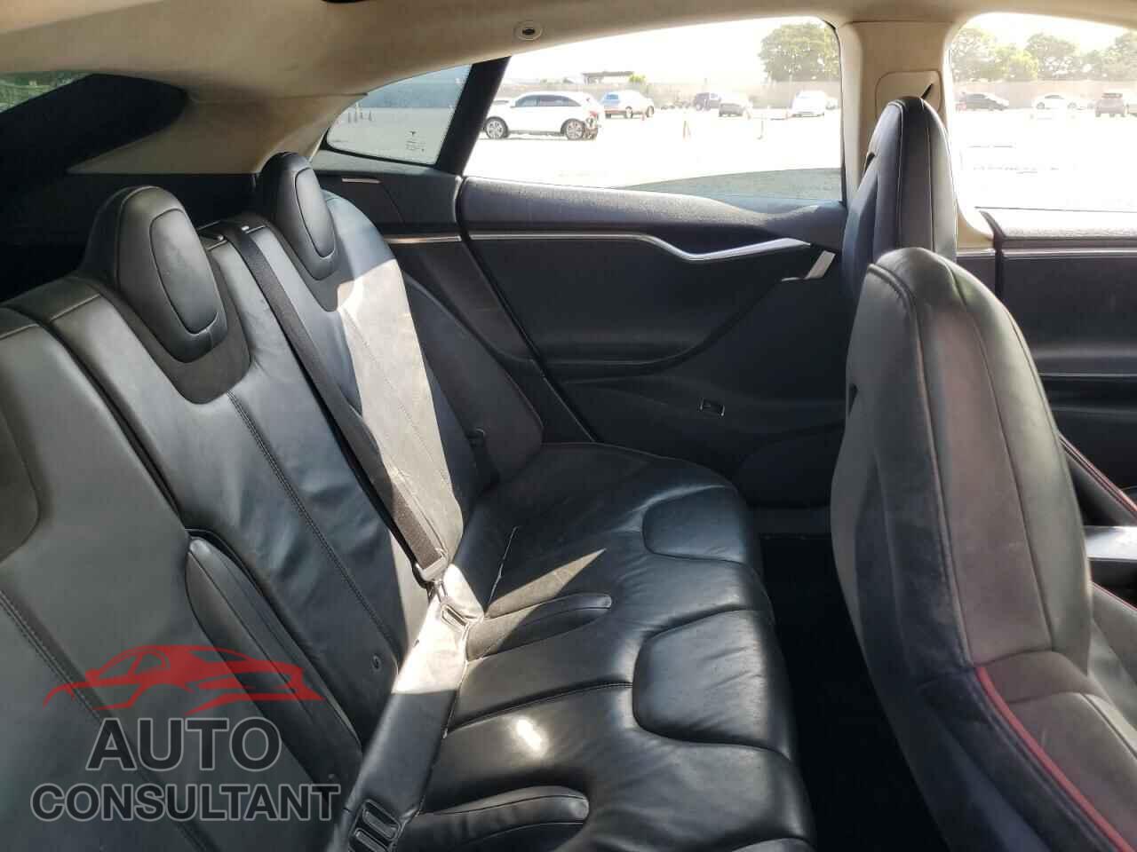 TESLA MODEL S 2013 - 5YJSA1DP6DFP10837
