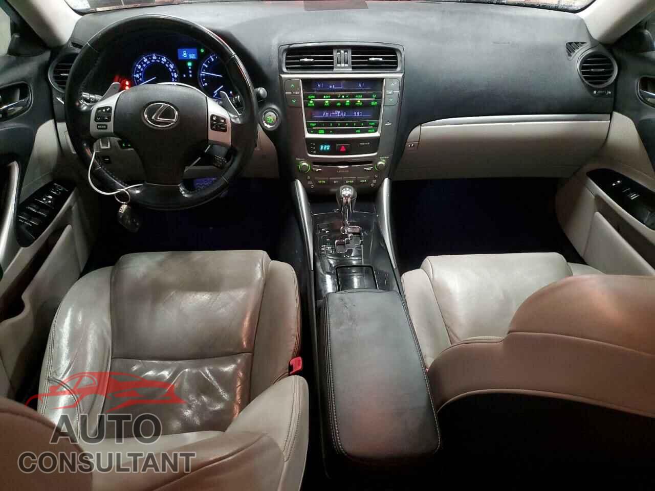 LEXUS IS 2011 - JTHBF5C25B5151146