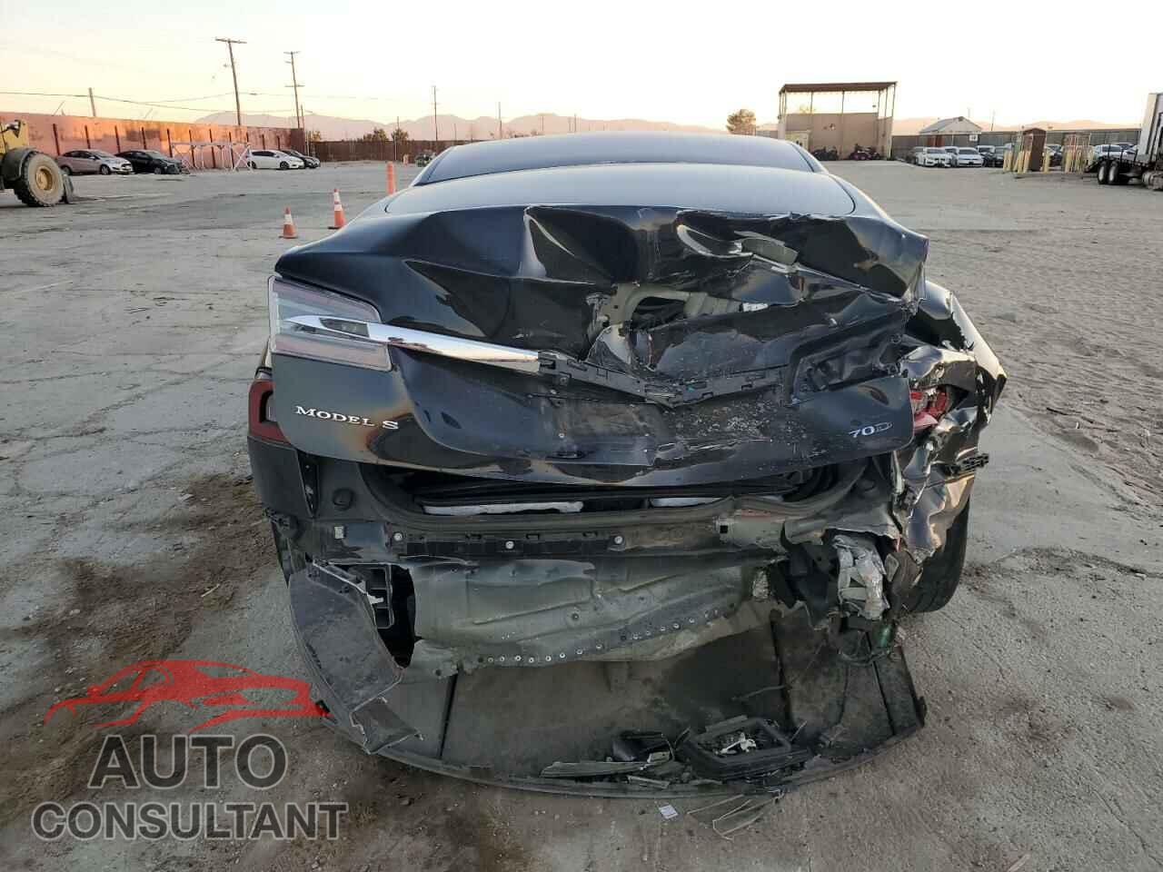 TESLA MODEL S 2017 - 5YJSA1E2XHF198184
