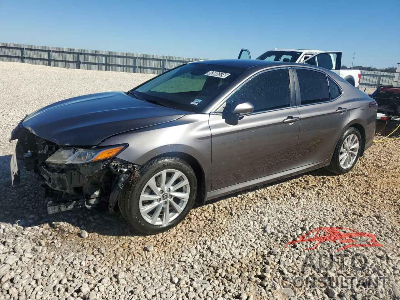 TOYOTA CAMRY 2021 - 4T1C11AK8MU568216