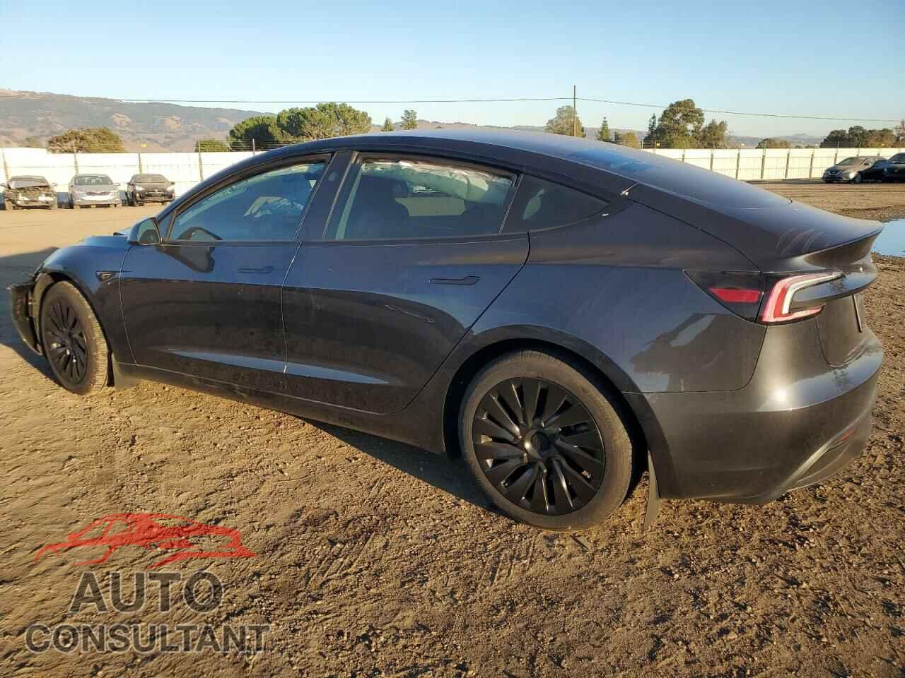 TESLA MODEL 3 2024 - 5YJ3E1EB8RF728954
