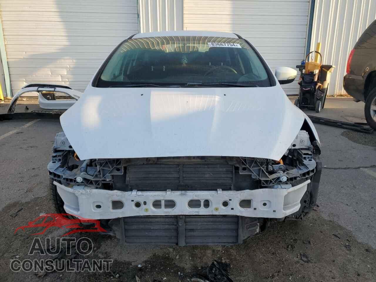FORD FOCUS 2017 - 1FADP3F27HL226219