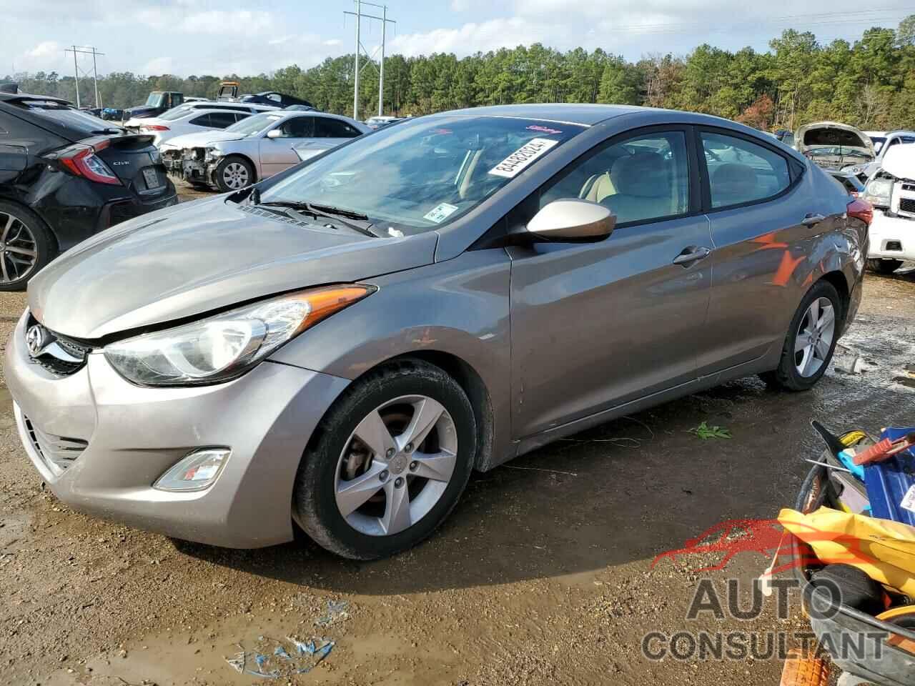 HYUNDAI ELANTRA 2013 - 5NPDH4AE7DH310781