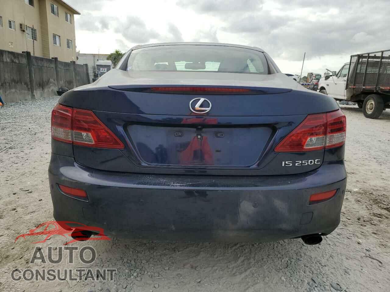 LEXUS IS 2011 - JTHFF2C28B2518574
