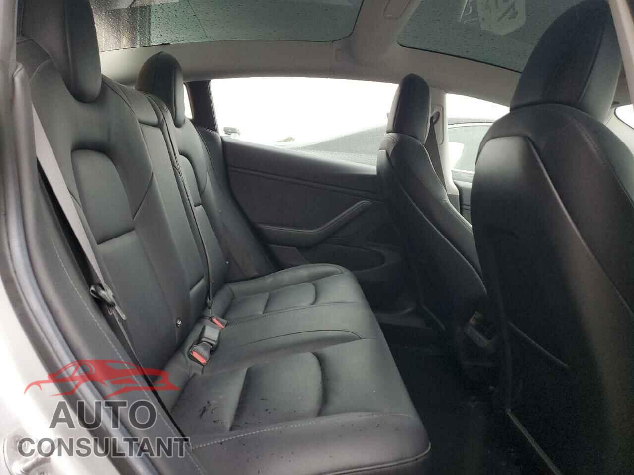 TESLA MODEL 3 2018 - 5YJ3E1EA6JF042083