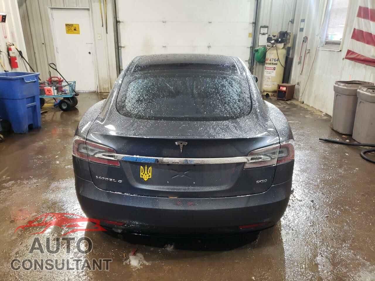 TESLA MODEL S 2017 - 5YJSA1E25HF205252