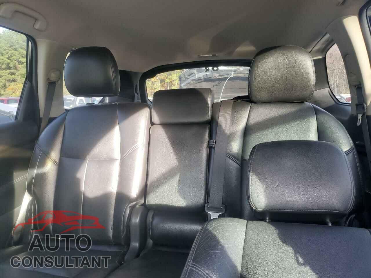 NISSAN PATHFINDER 2013 - 5N1AR2MN2DC618657