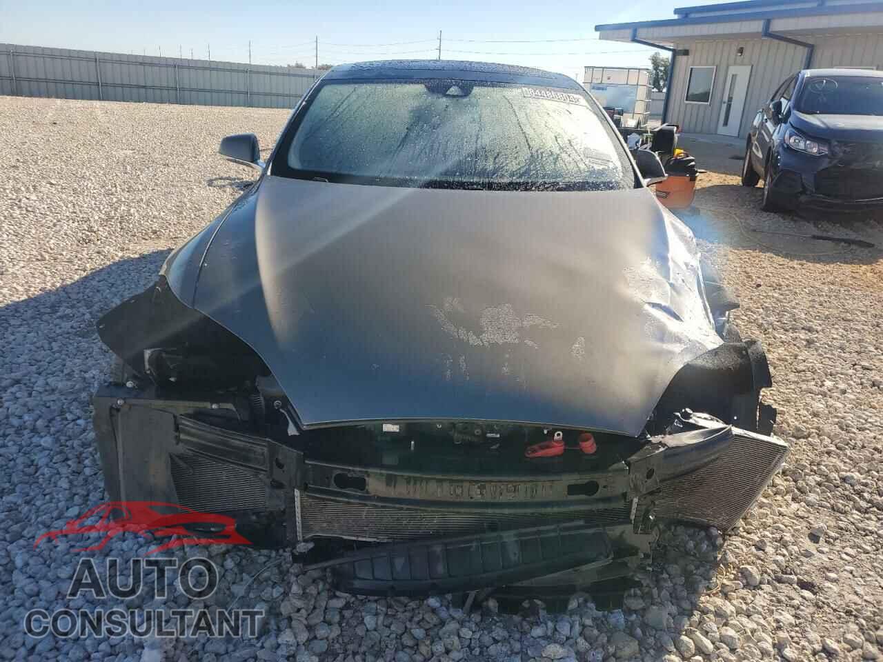 TESLA MODEL S 2015 - 5YJSA1S27FF082782
