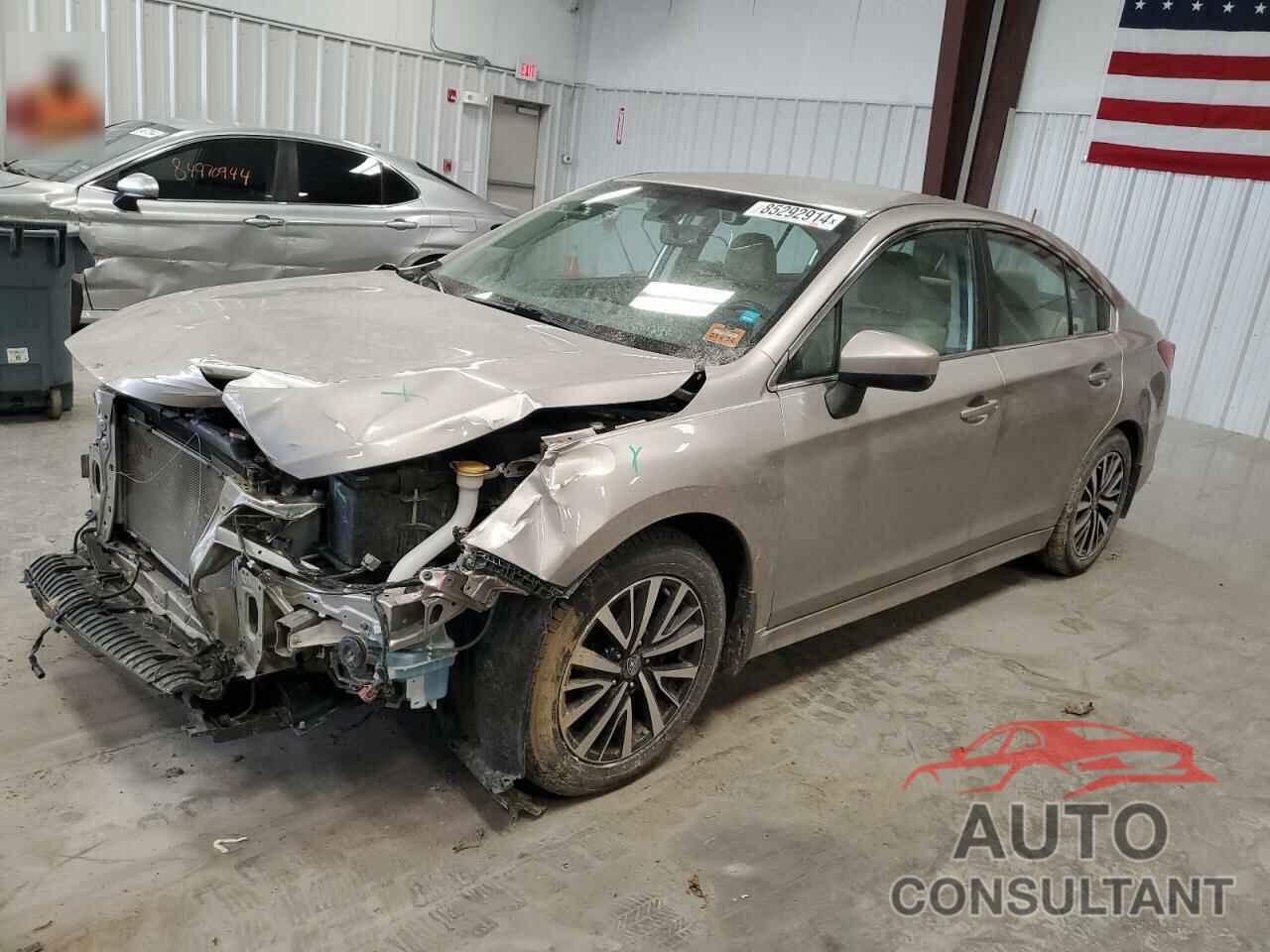 SUBARU LEGACY 2019 - 4S3BNAF65K3009953