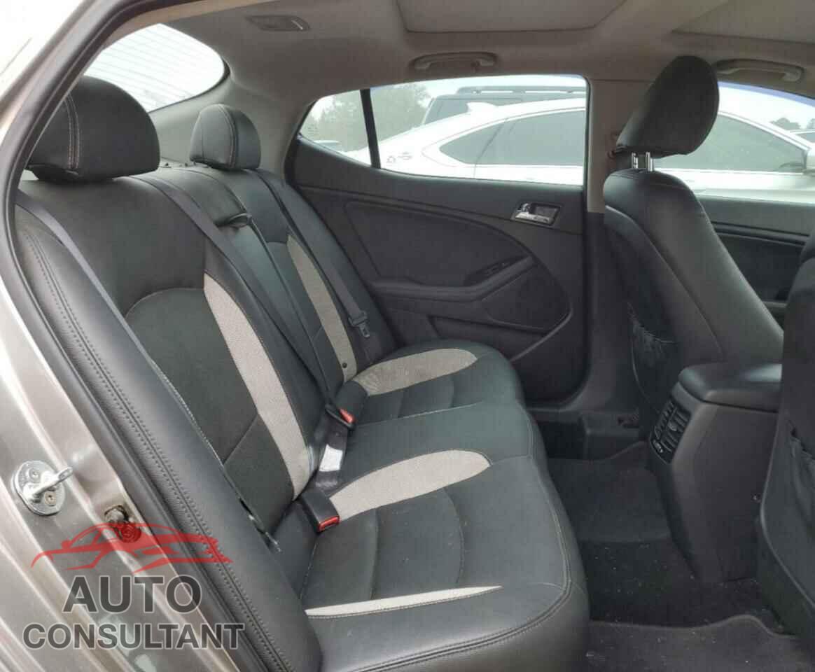 KIA OPTIMA 2012 - 5XXGR4A63CG004531