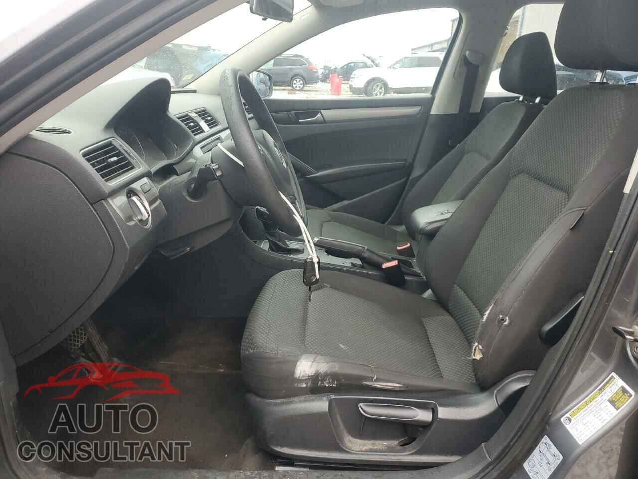 VOLKSWAGEN PASSAT 2012 - 1VWAP7A32CC075896