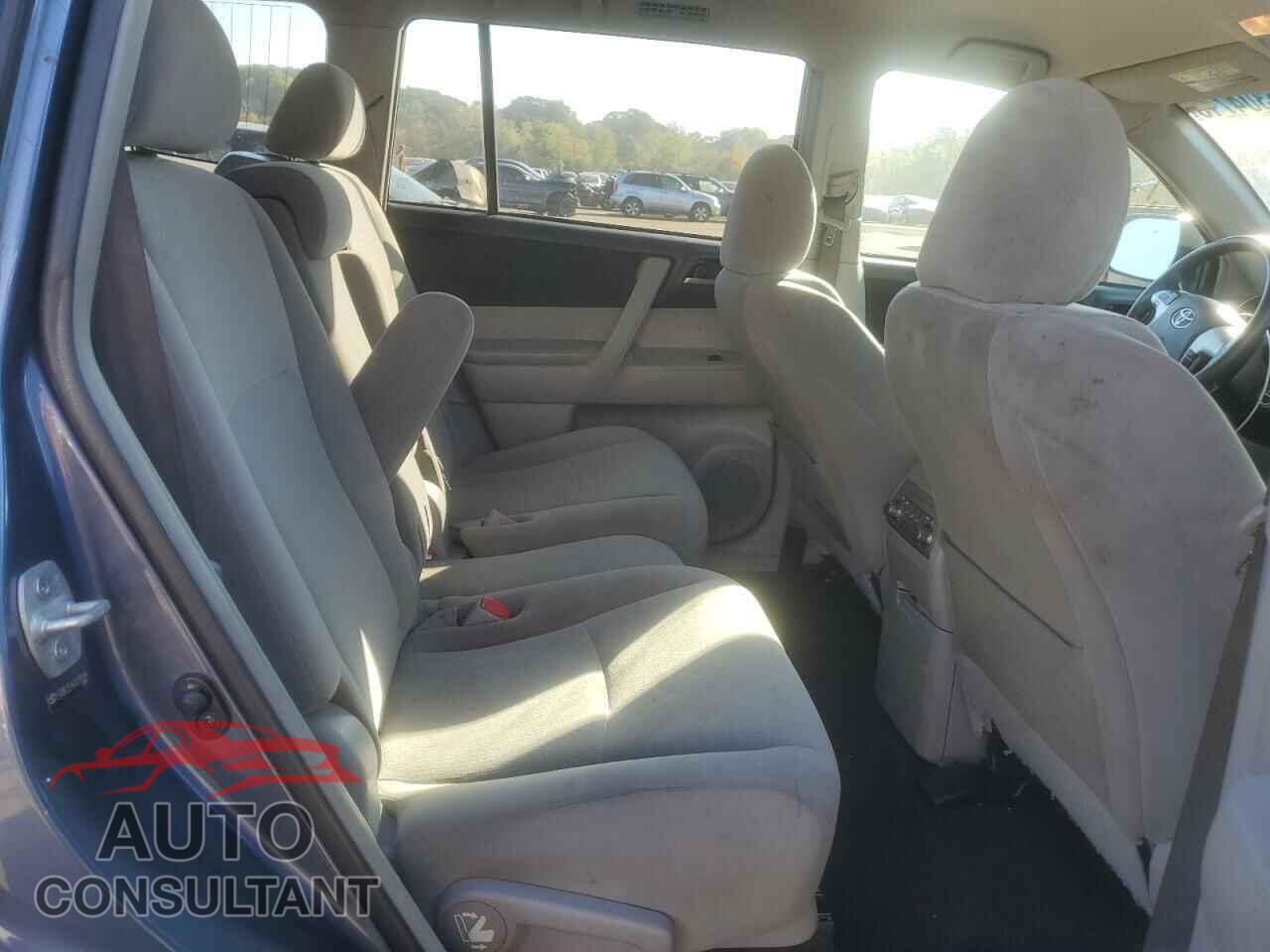 TOYOTA HIGHLANDER 2013 - 5TDBK3EH4DS248564