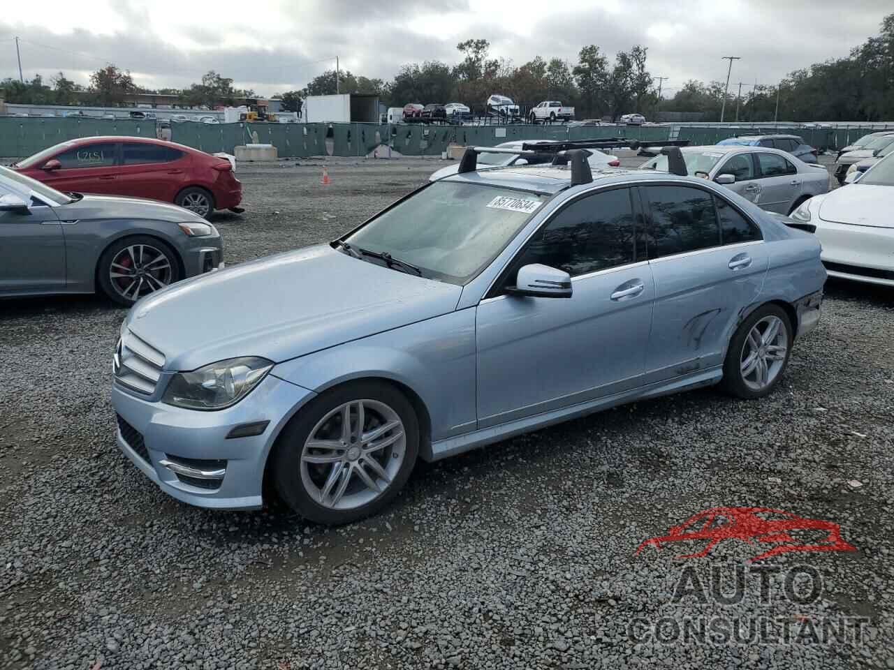 MERCEDES-BENZ C-CLASS 2013 - WDDGF4HB4DR253663