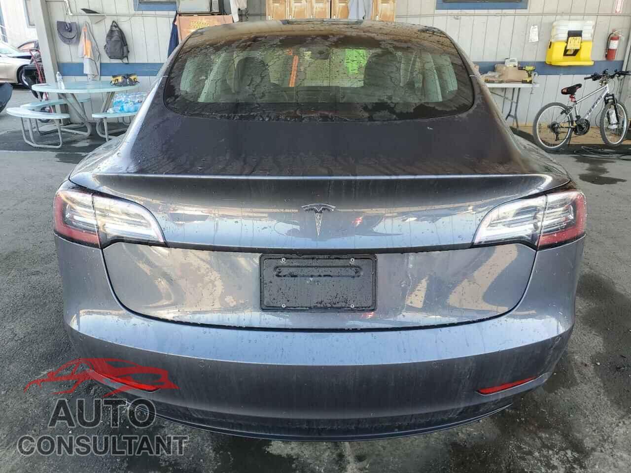 TESLA MODEL 3 2020 - 5YJ3E1EA2LF705121