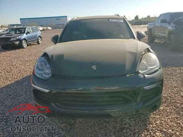 PORSCHE CAYENNE 2016 - WP1AA2A27GLA08049