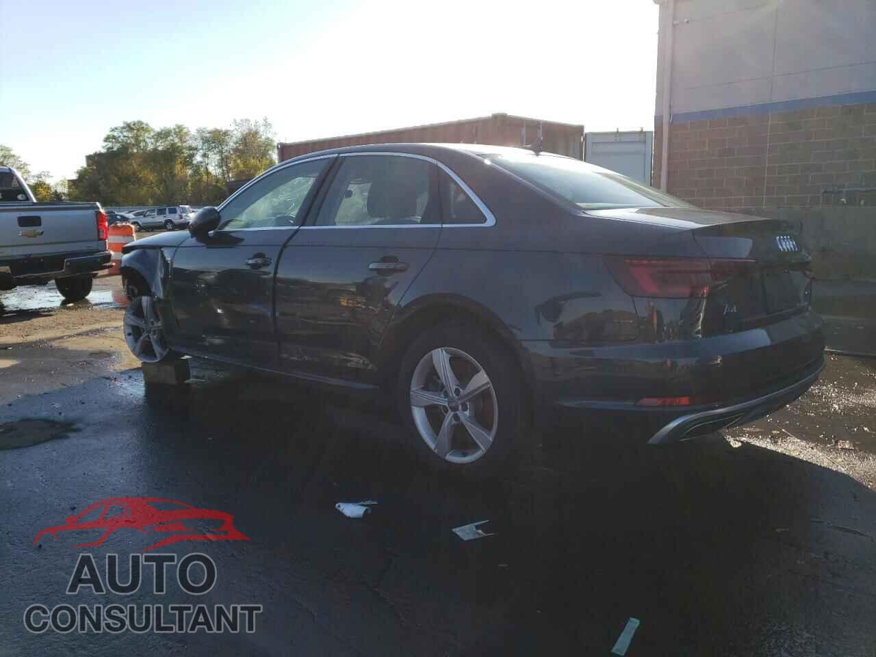 AUDI A4 2019 - WAUDNAF45KA022931