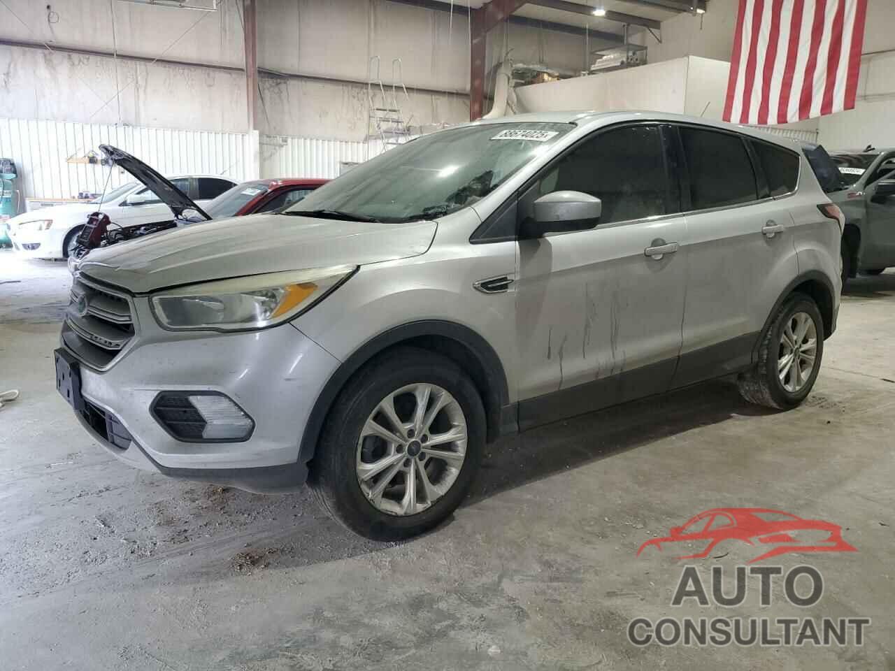 FORD ESCAPE 2017 - 1FMCU0GD6HUC55617