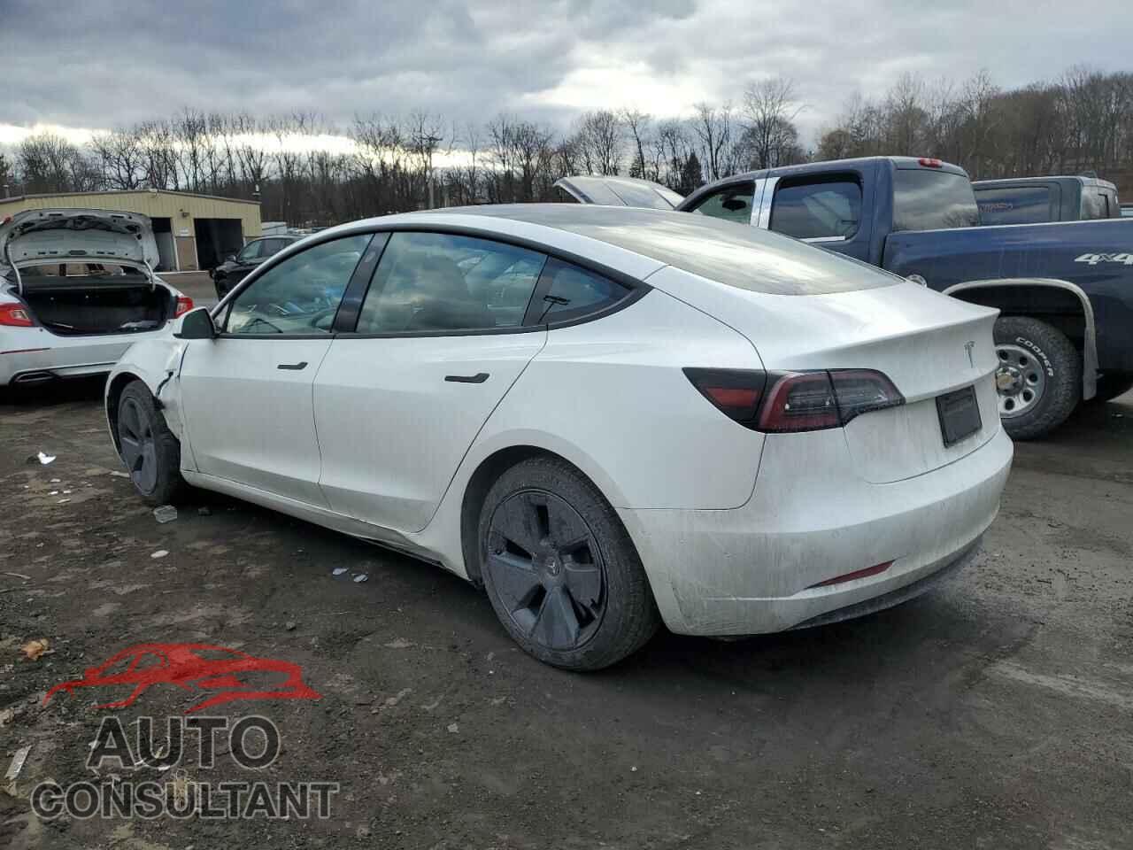 TESLA MODEL 3 2022 - 5YJ3E1EA9NF233695