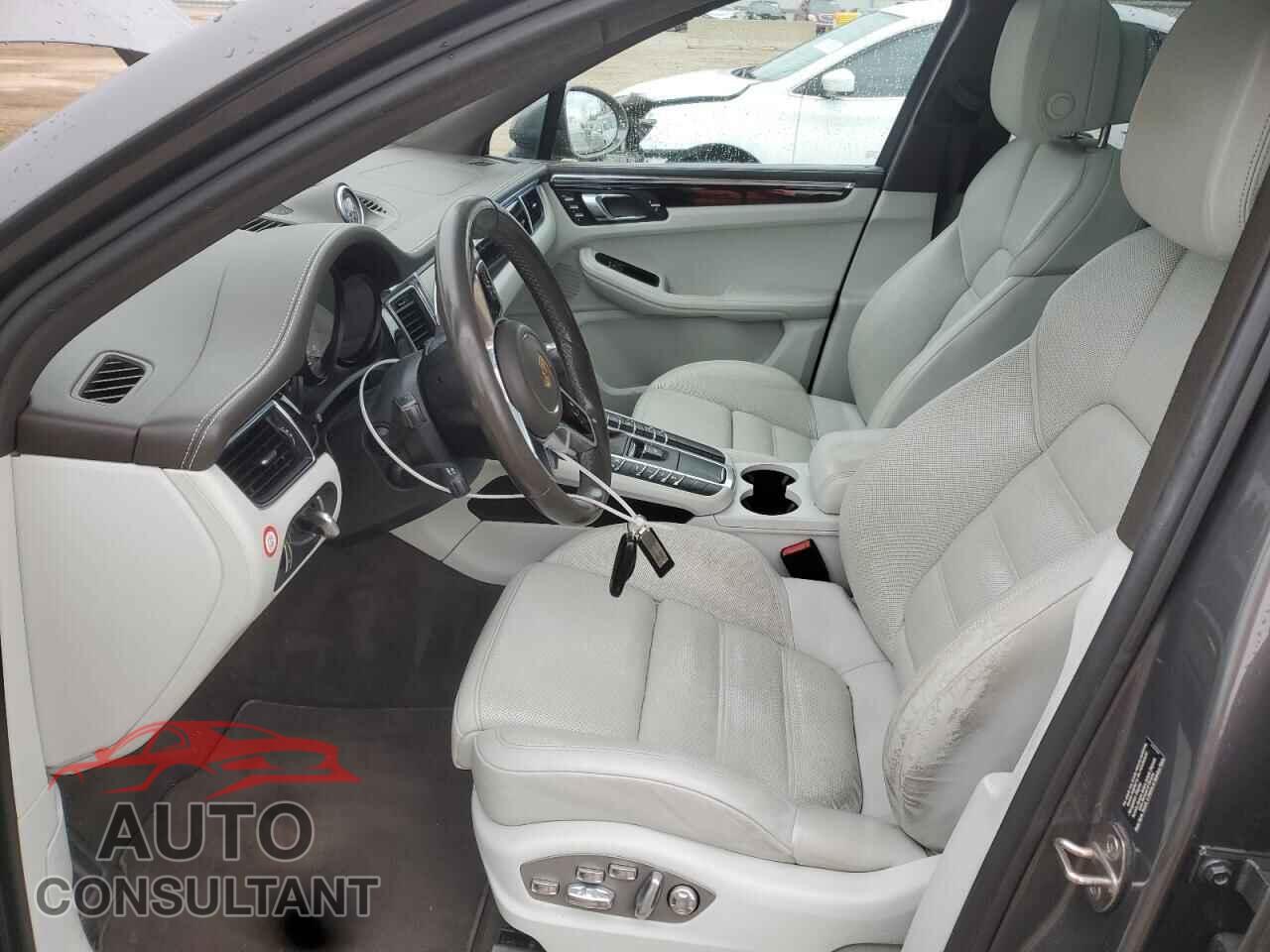 PORSCHE MACAN 2015 - WP1AB2A56FLB72401