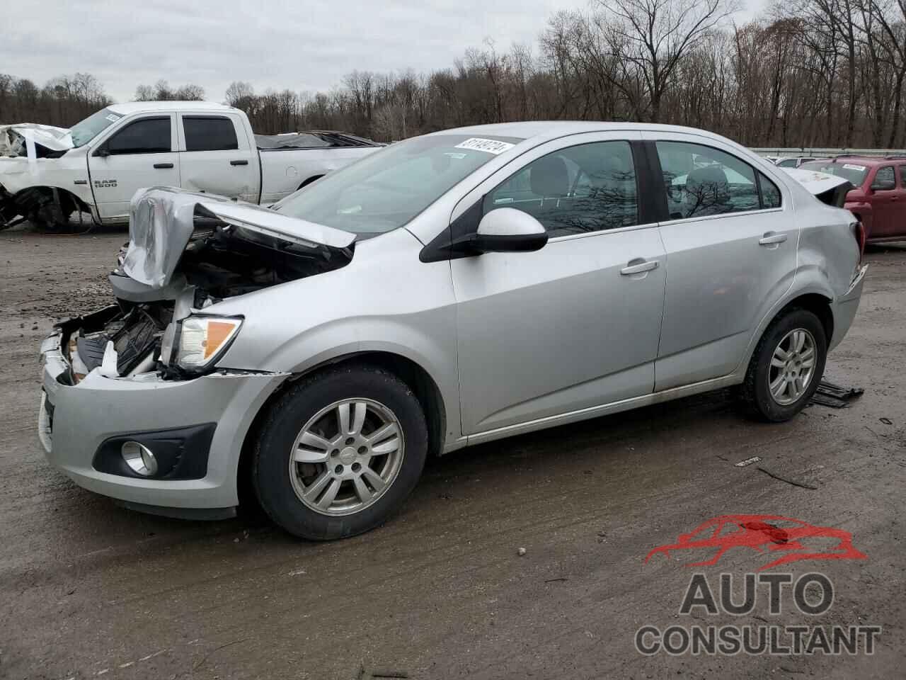 CHEVROLET SONIC 2012 - 1G1JC5SH4C4213969