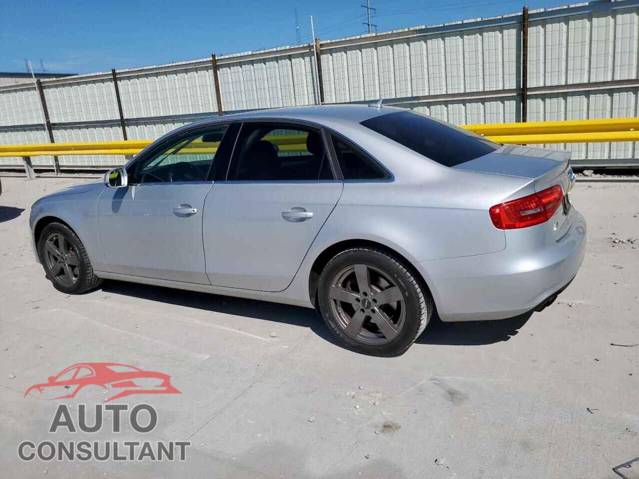 AUDI A4 2013 - WAUDFAFL7DN045238
