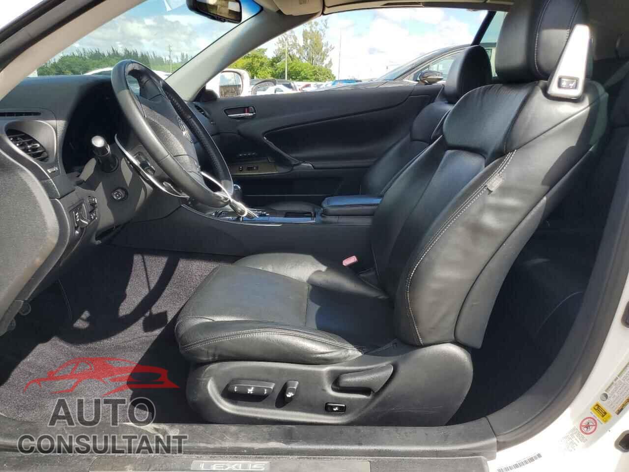 LEXUS IS 2010 - JTHFF2C23A2512695