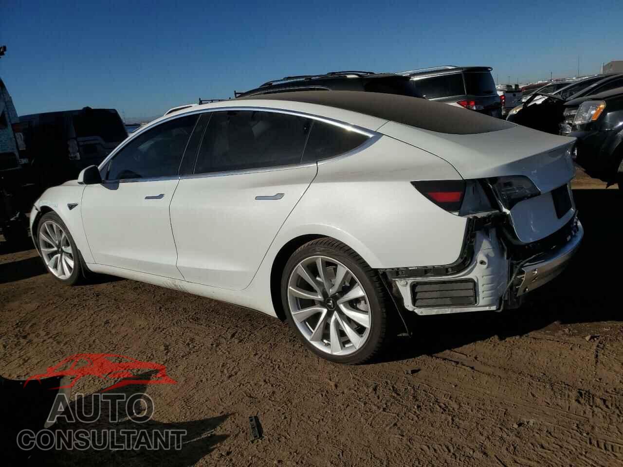TESLA MODEL 3 2019 - 5YJ3E1EB2KF437517