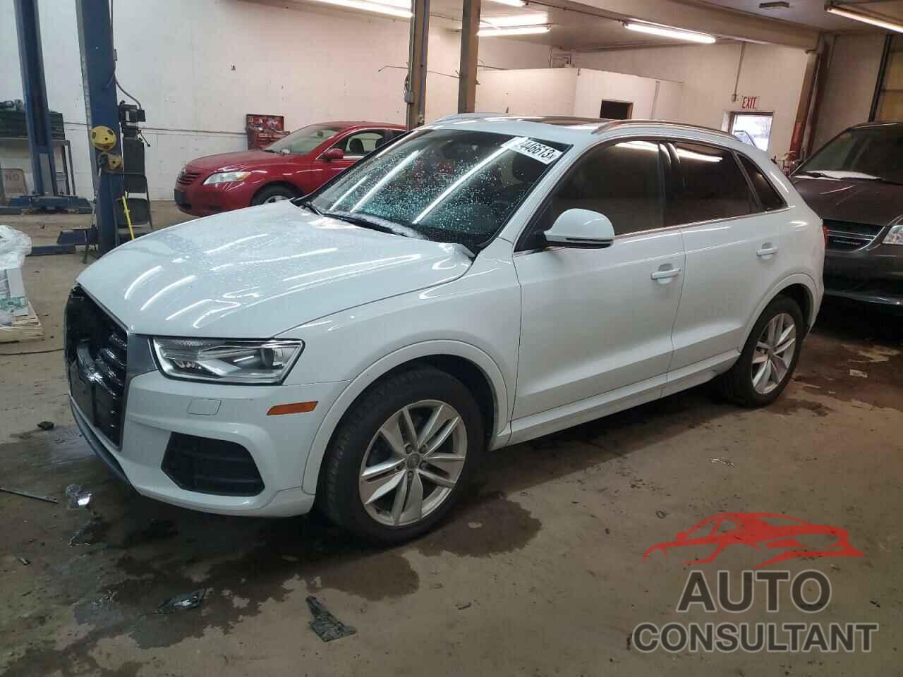 AUDI Q3 2017 - WA1JCCFS6HR010717