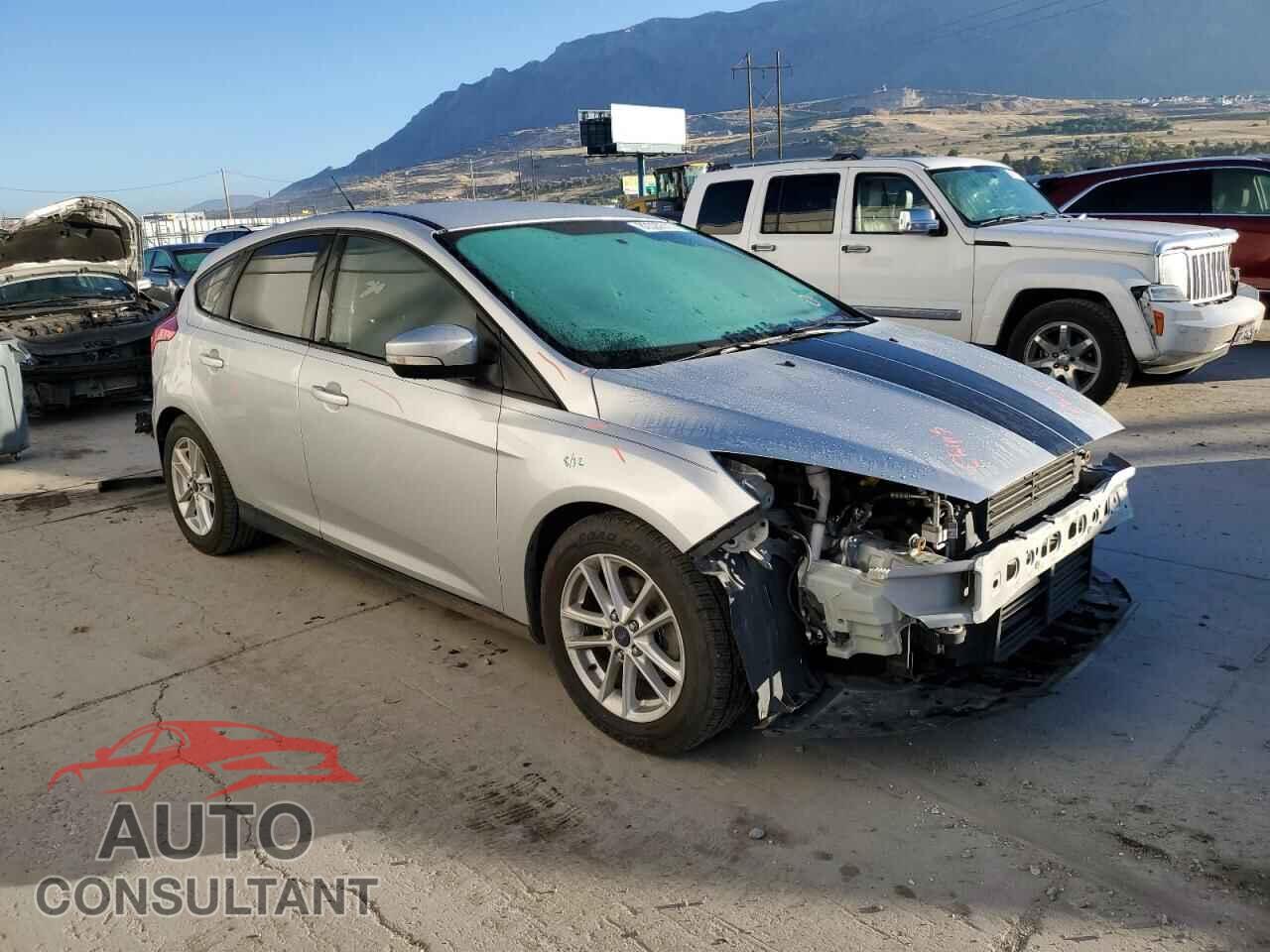 FORD FOCUS 2016 - 1FADP3K22GL348524