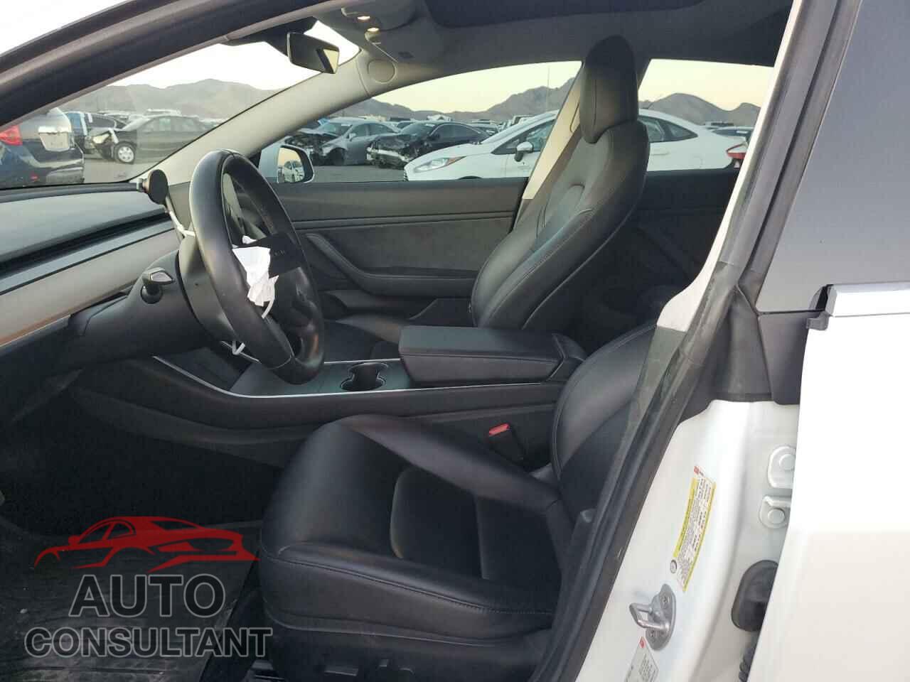 TESLA MODEL 3 2018 - 5YJ3E1EA1JF047093