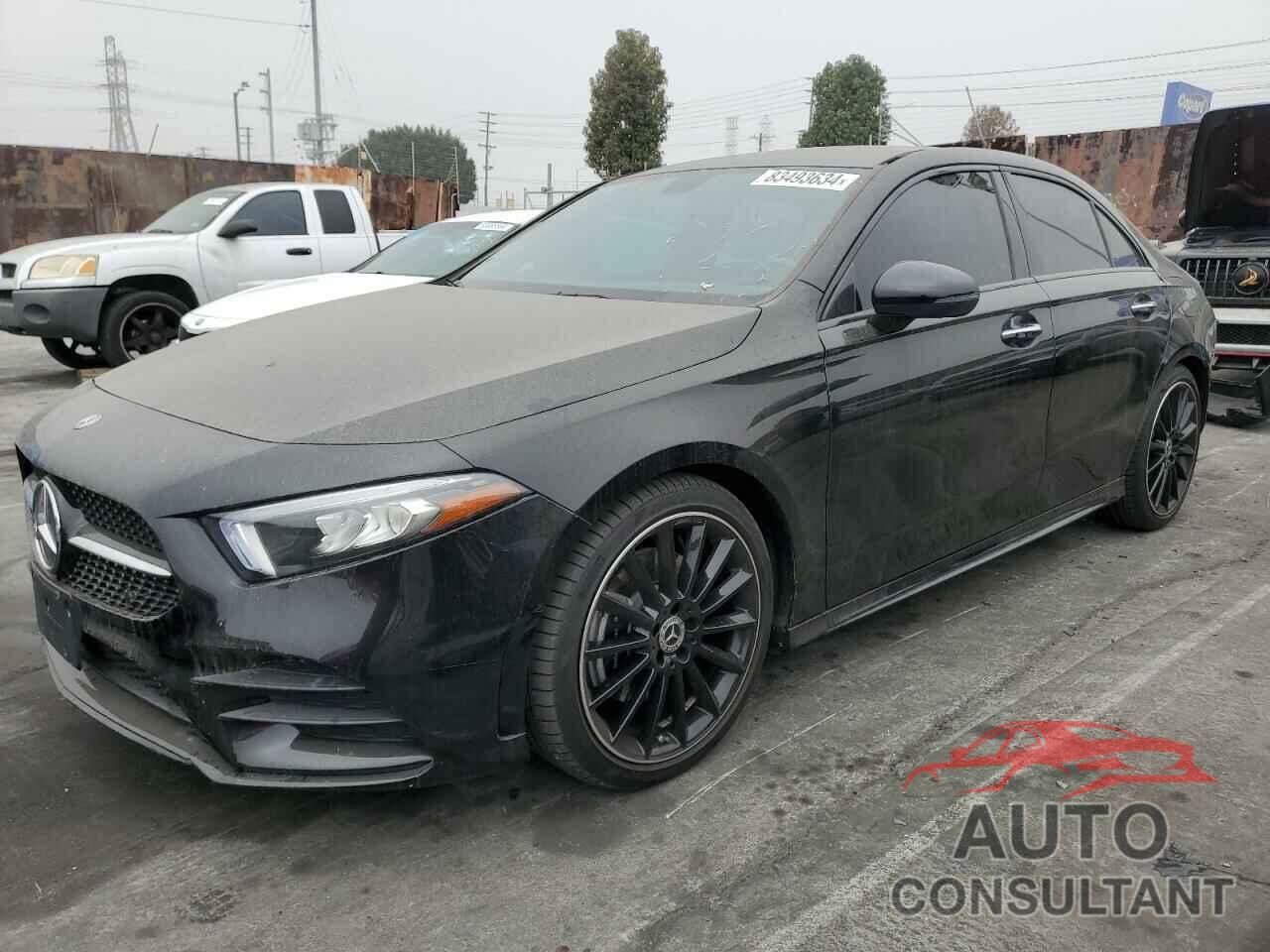 MERCEDES-BENZ A-CLASS 2019 - WDD3G4EB4KW012412