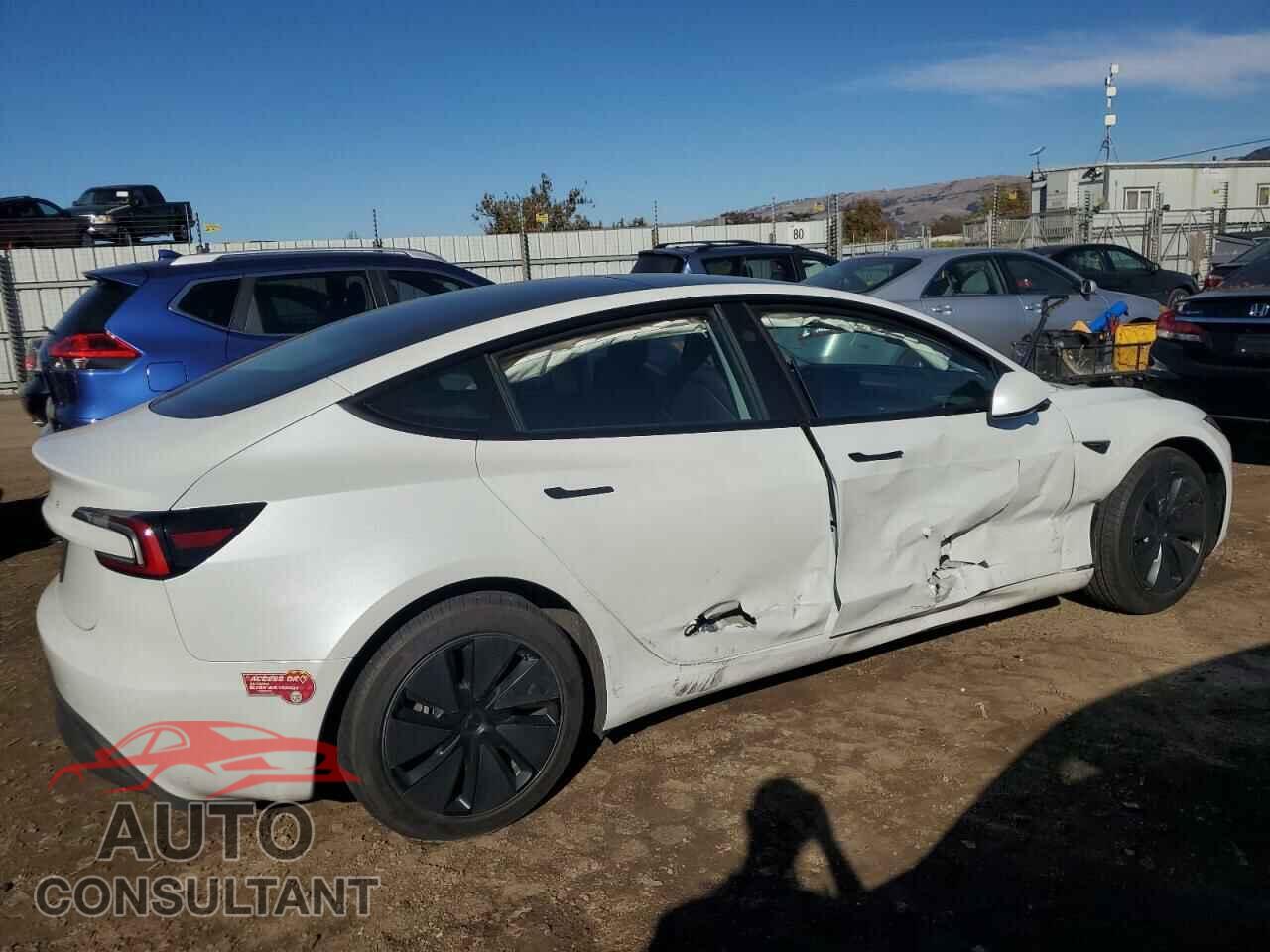 TESLA MODEL 3 2024 - 5YJ3E1EA0RF841627