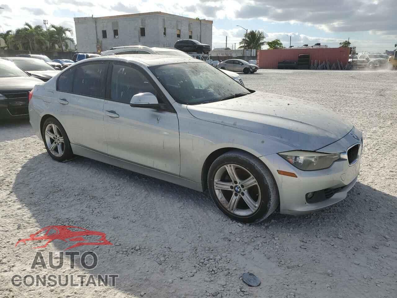 BMW 3 SERIES 2013 - WBA3C1C57DF441187