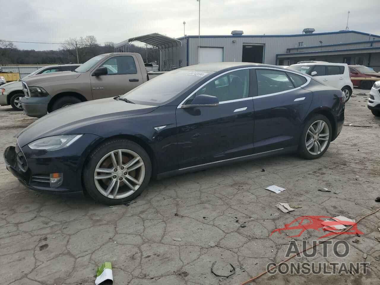 TESLA MODEL S 2013 - 5YJSA1CN4DFP21013