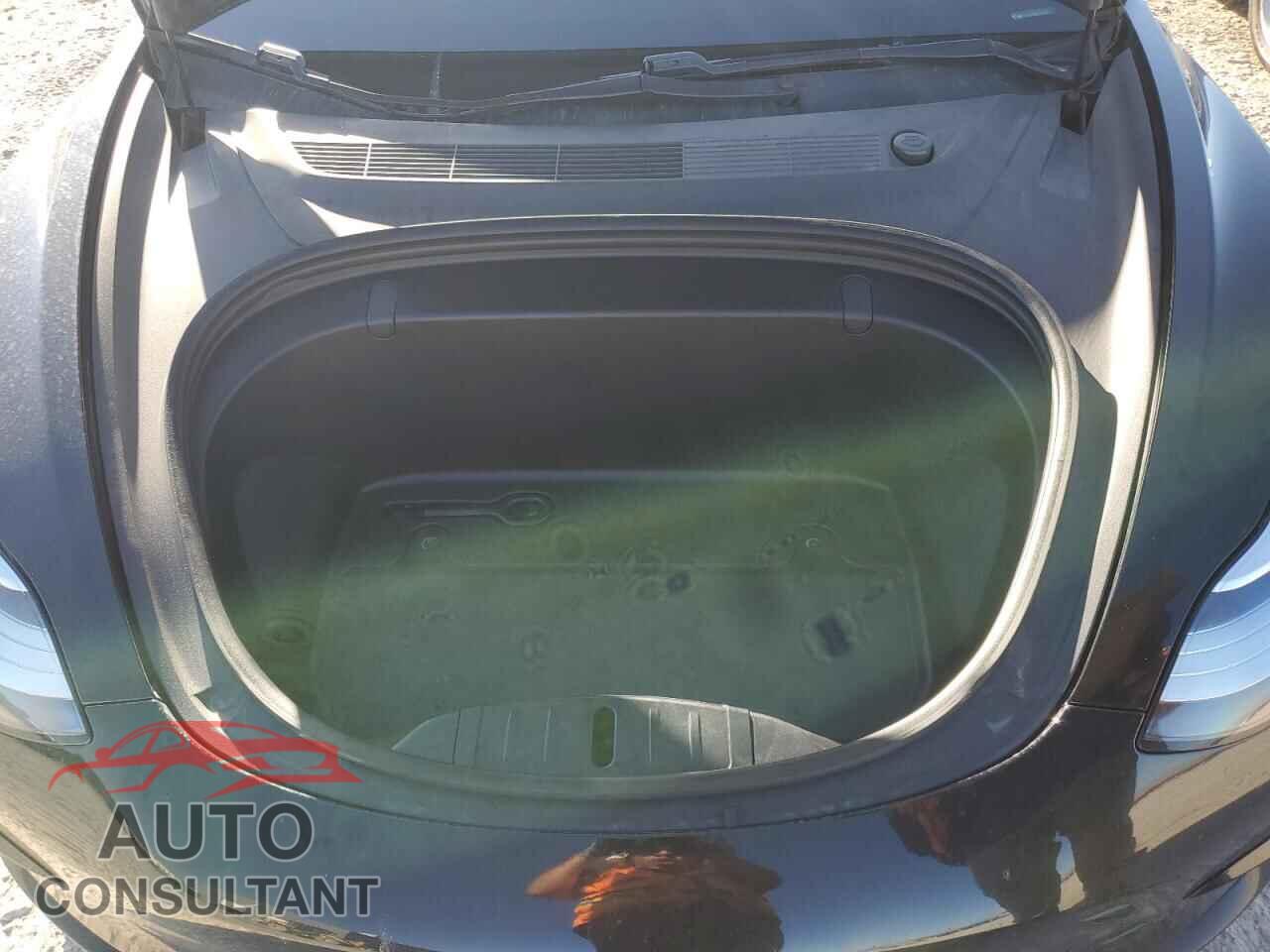 TESLA MODEL 3 2019 - 5YJ3E1EA6KF399359