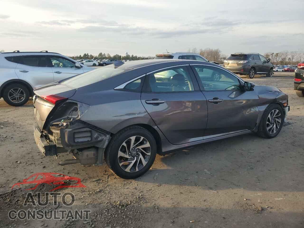 HONDA CIVIC 2018 - 2HGFC2F76JH594285