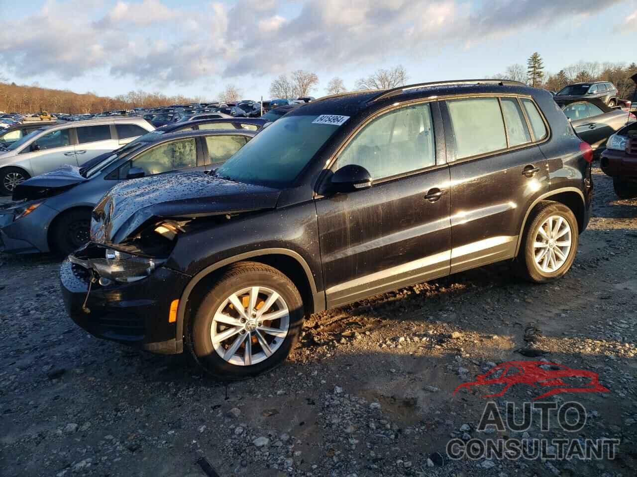 VOLKSWAGEN TIGUAN 2017 - WVGBV7AX6HK044918