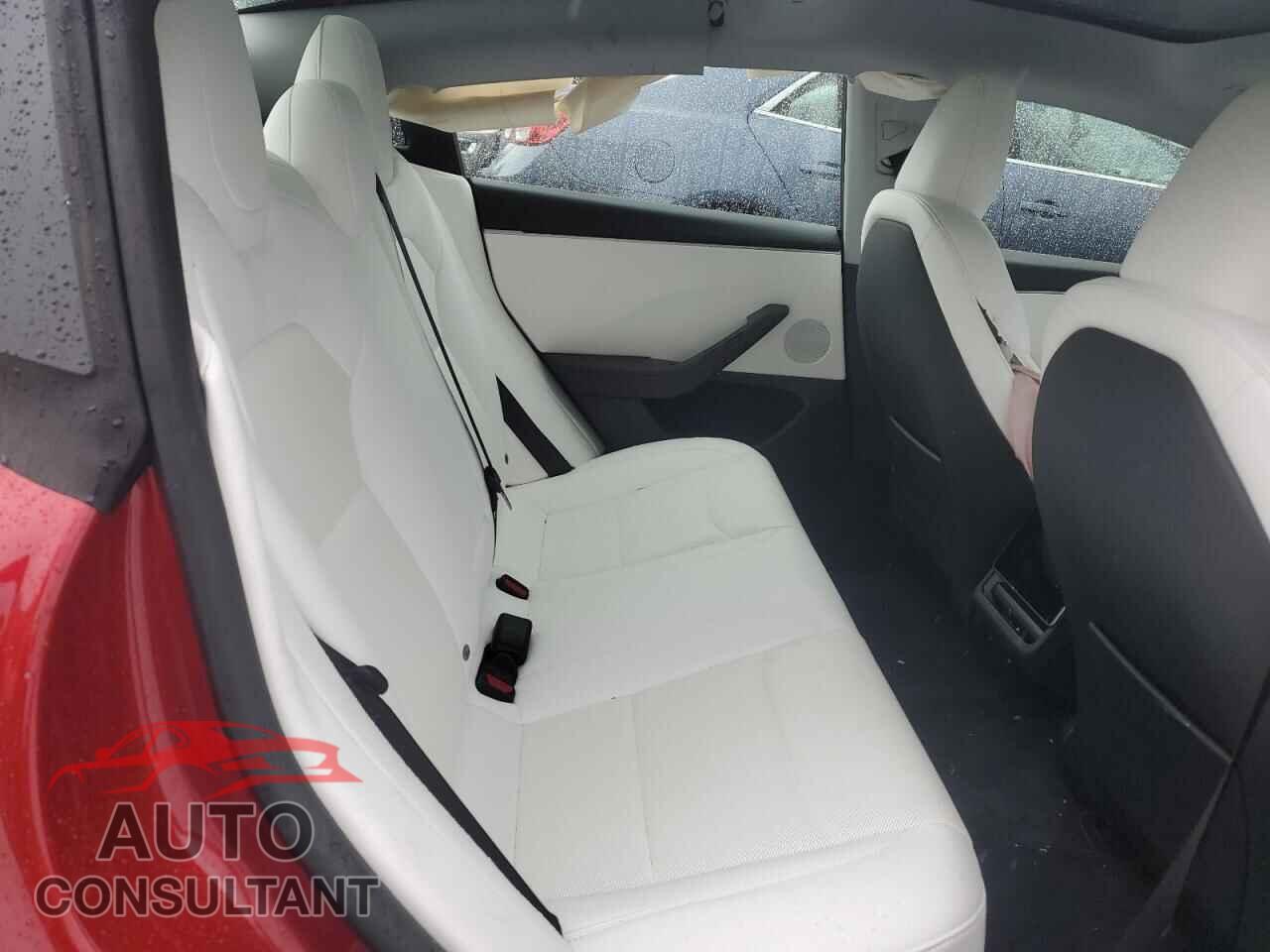 TESLA MODEL 3 2025 - 5YJ3E1EB0SF874044