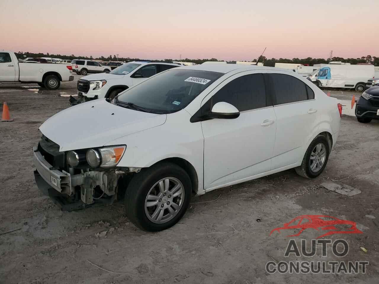 CHEVROLET SONIC 2012 - 1G1JC5SH1C4145811